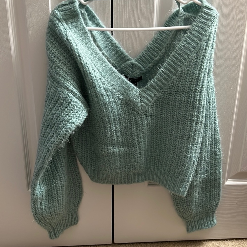 Forever21 soft acrylic v neck sweater size small